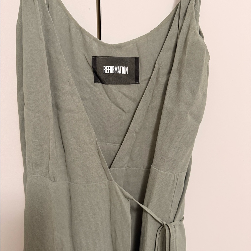 Reformation sleeveless wrap midi dress - Picture 5 of 7